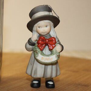 Kim Andersons "A New Year A New Love" 2001 Hanging Ornament Girl w/Wreath Figuri